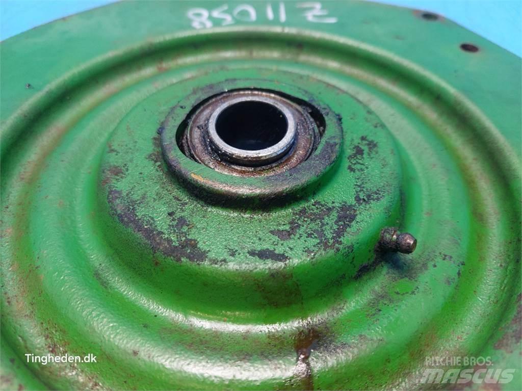 John Deere 1085 砂鹽撒布機