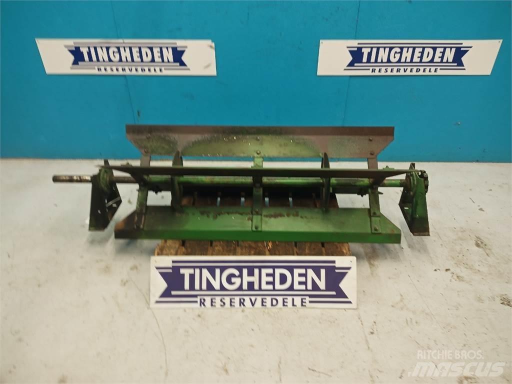 John Deere 1177 砂鹽撒布機