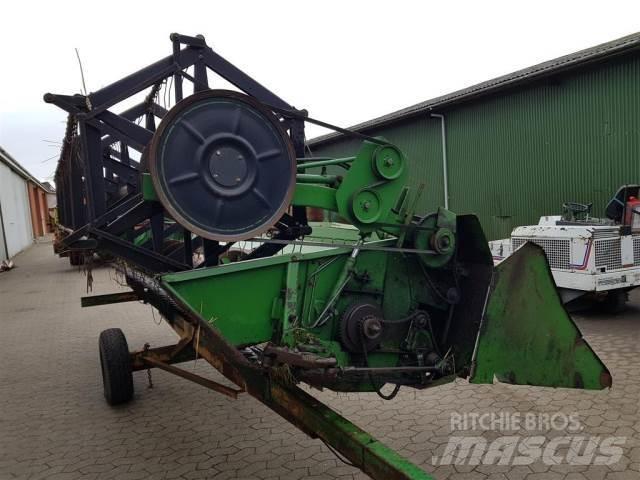John Deere 16 聯合收穫機配件