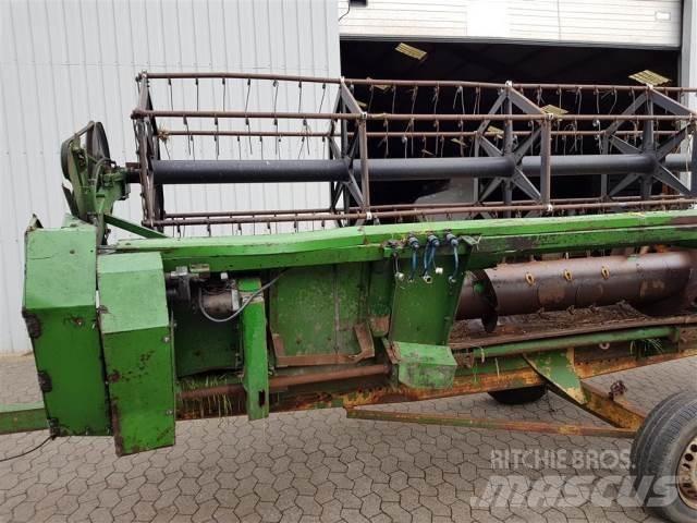 John Deere 16 聯合收穫機配件