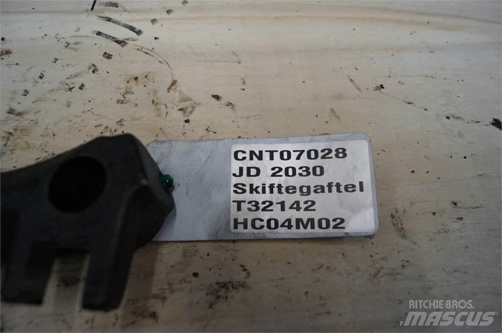 John Deere 2030 傳動裝置