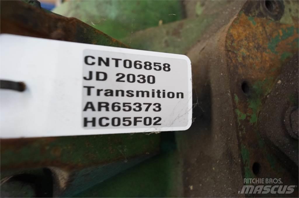 John Deere 2030 傳動裝置