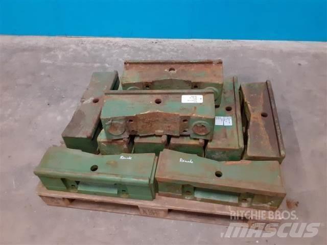John Deere 2040 前配重塊