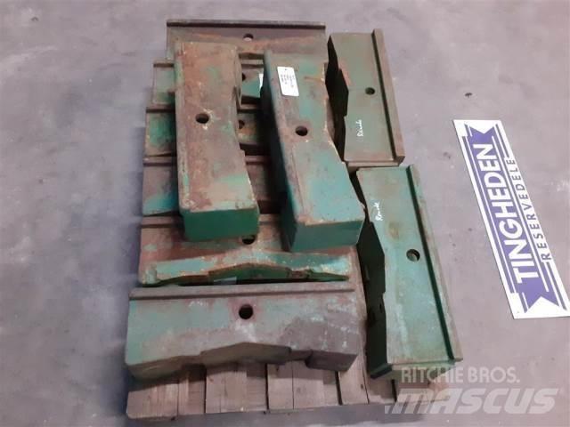 John Deere 2040 前配重塊