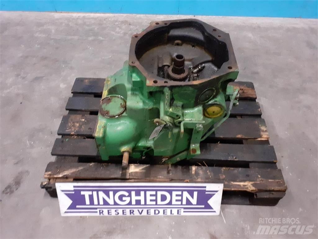 John Deere 2040 傳動裝置