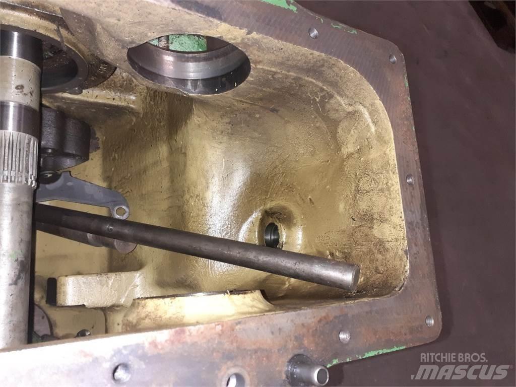 John Deere 2040 傳動裝置