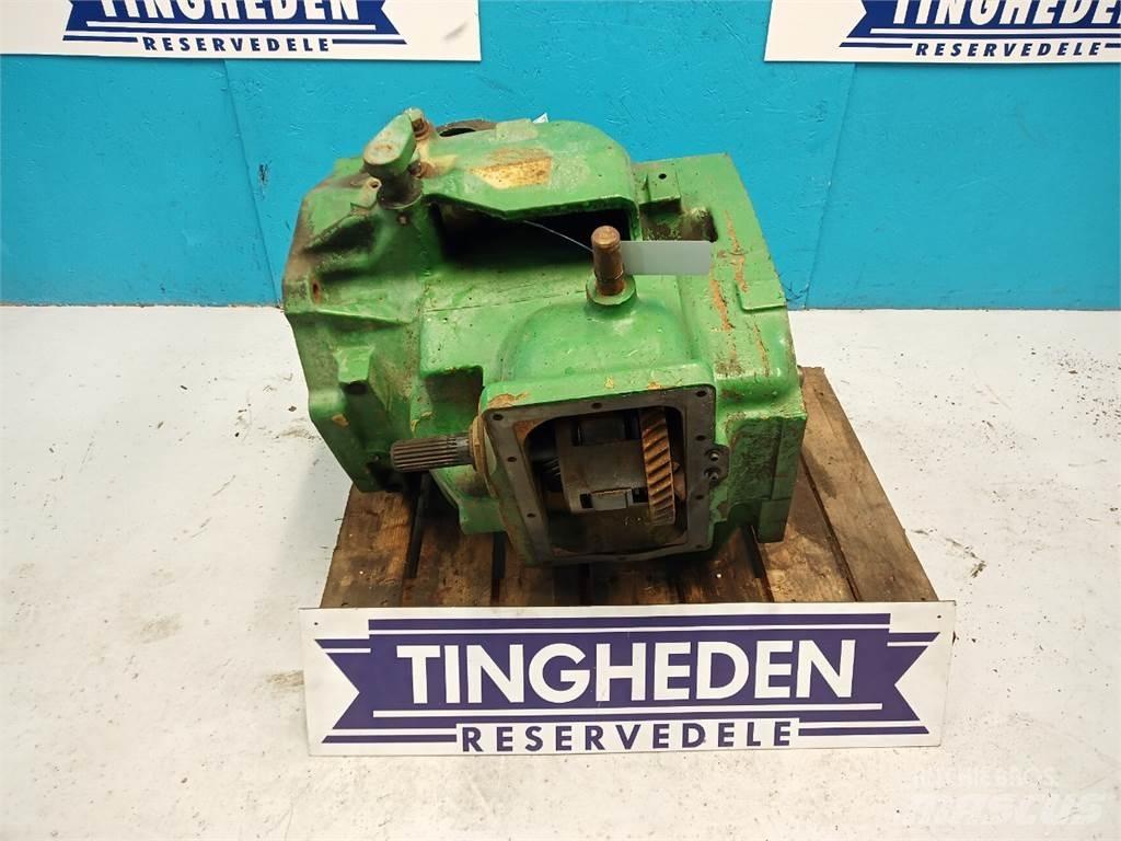 John Deere 2040 傳動裝置
