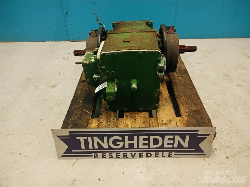 John Deere 2054 傳動裝置