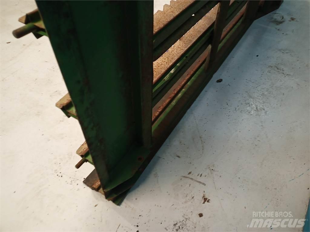 John Deere 2054 砂鹽撒布機