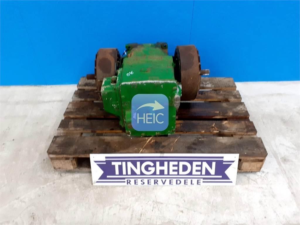 John Deere 2054 傳動裝置