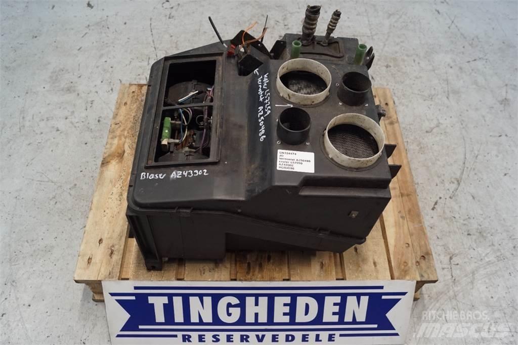 John Deere 2054 駕駛室與內部