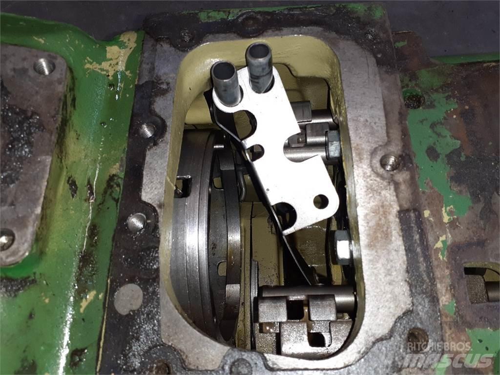 John Deere 2840 傳動裝置