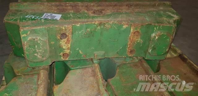 John Deere 3040 前配重塊