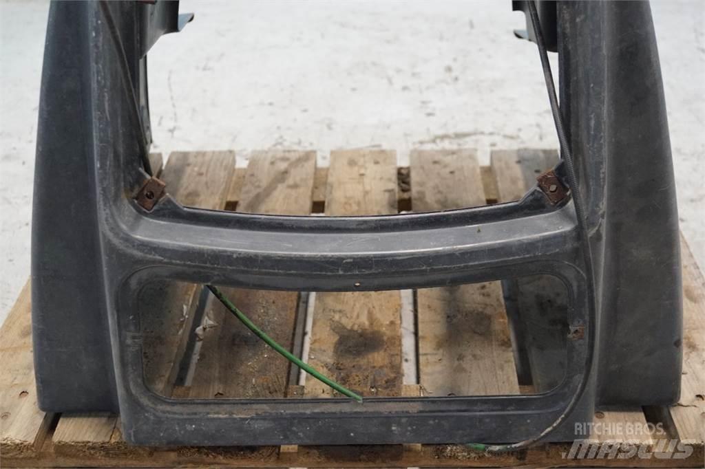 John Deere 3140 駕駛室與內部