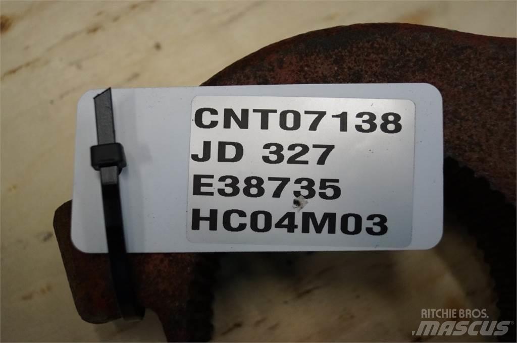 John Deere 327 草捆拖車