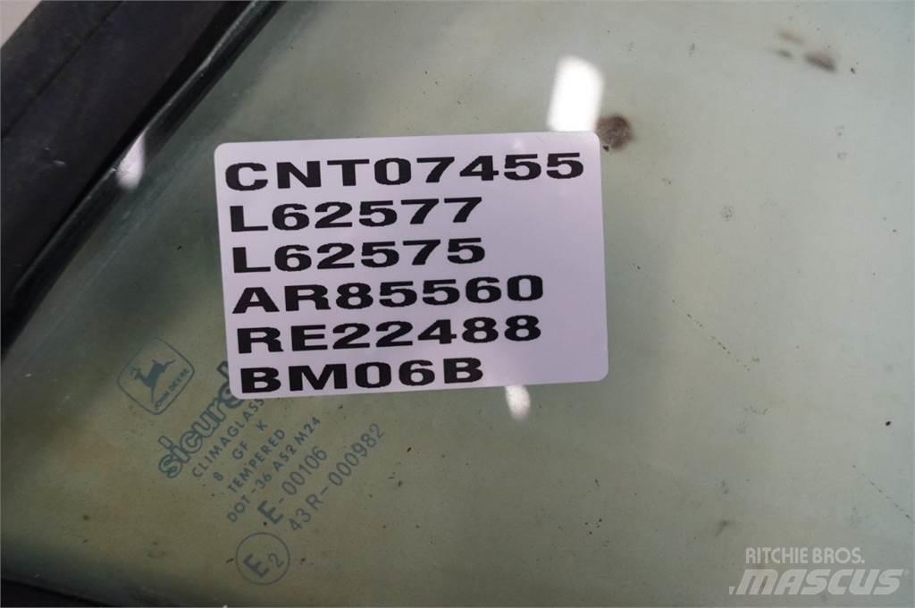 John Deere 4240 駕駛室與內部