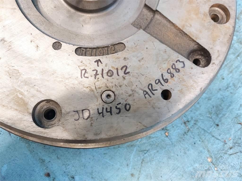 John Deere 4450 傳動裝置