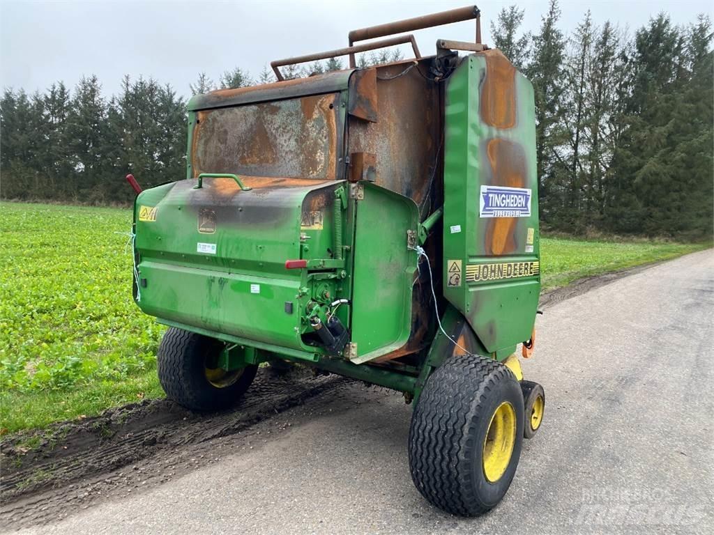 John Deere 580 圓型牧草打包機