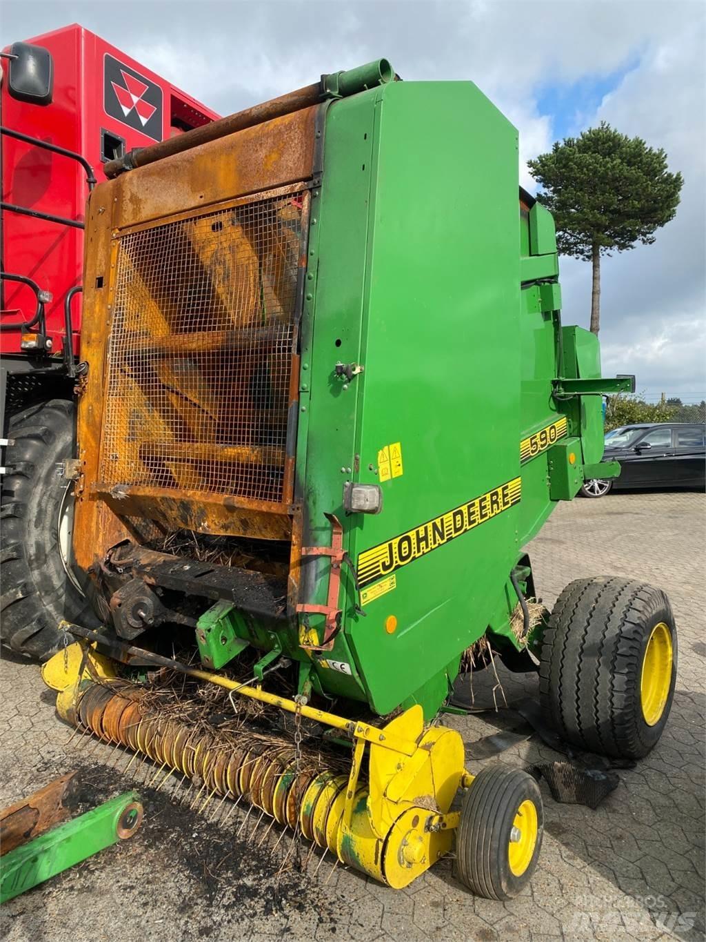 John Deere 590 圓型牧草打包機