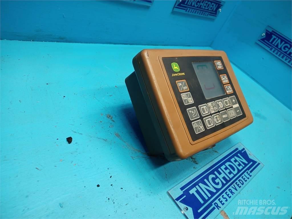 John Deere 590 電子設備