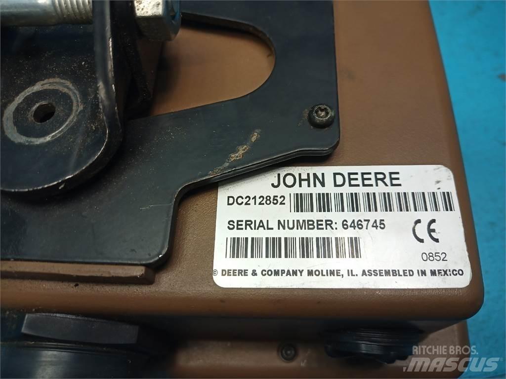 John Deere 590 電子設備