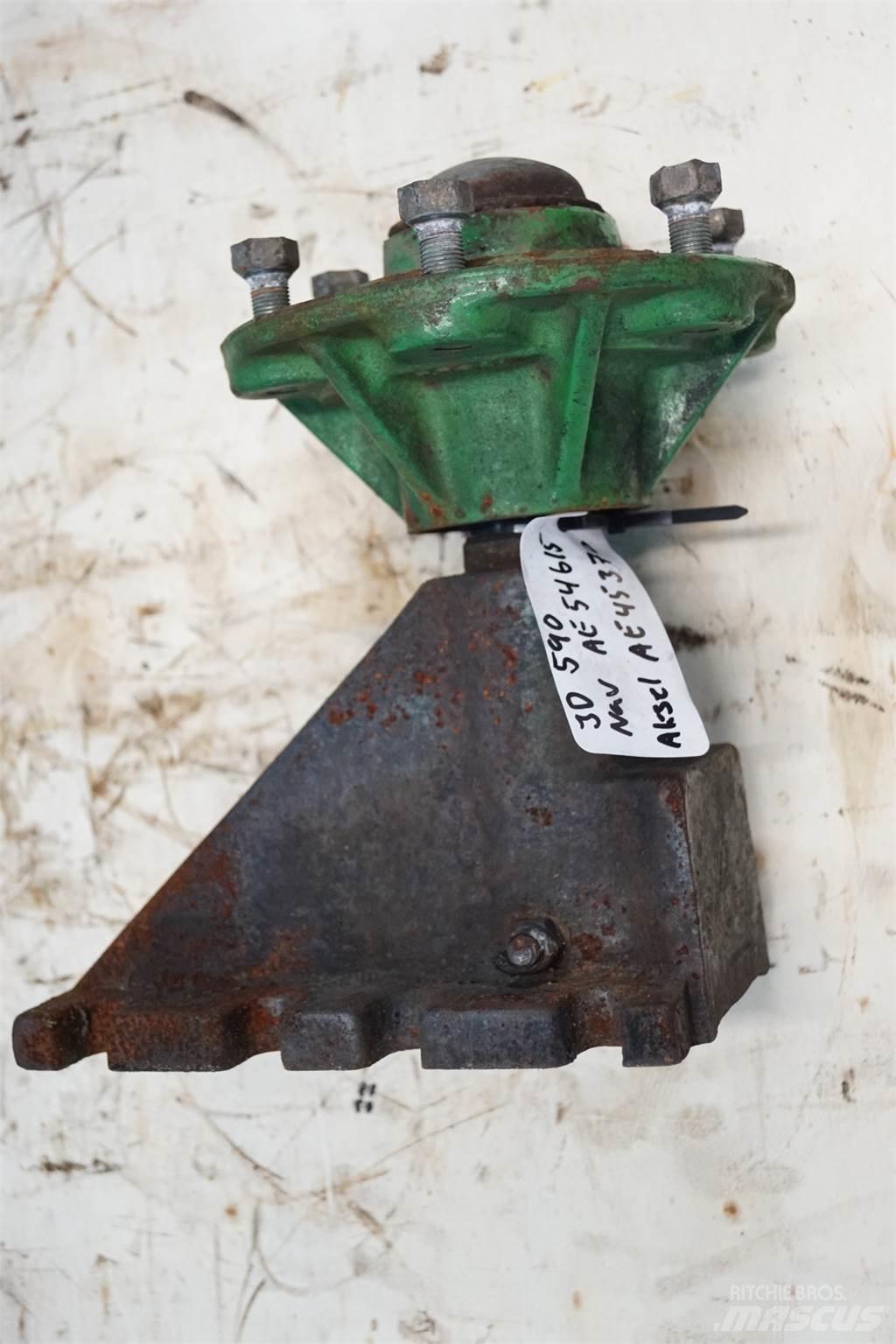 John Deere 590 軸