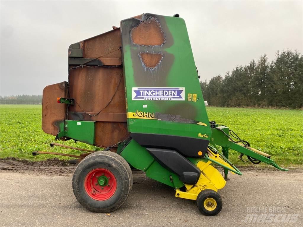 John Deere 592 圓型牧草打包機