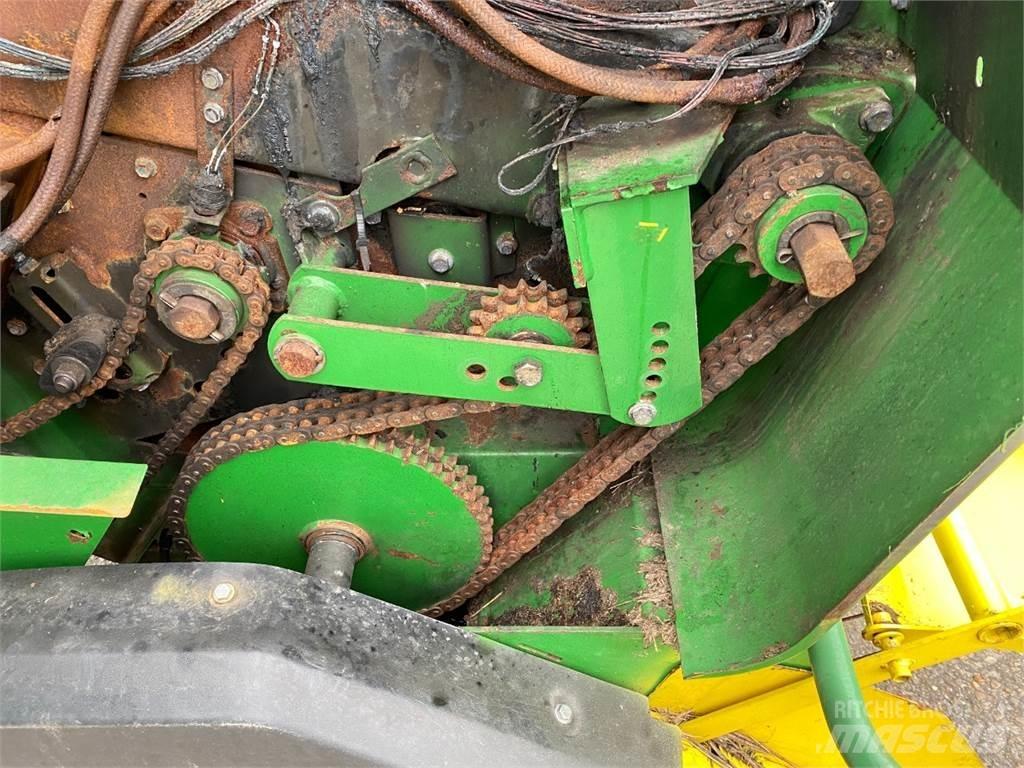 John Deere 592 圓型牧草打包機