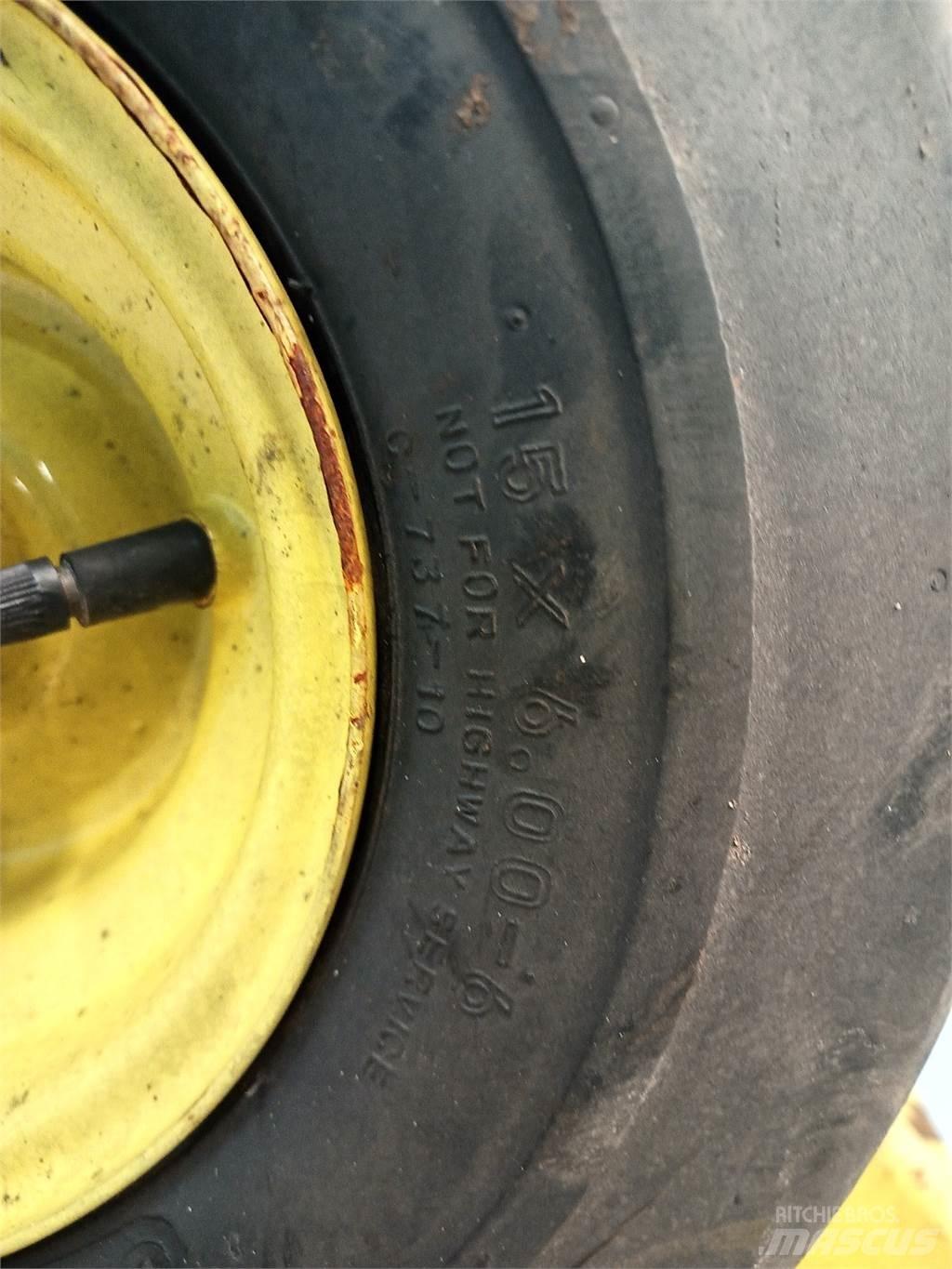 John Deere 592 軸