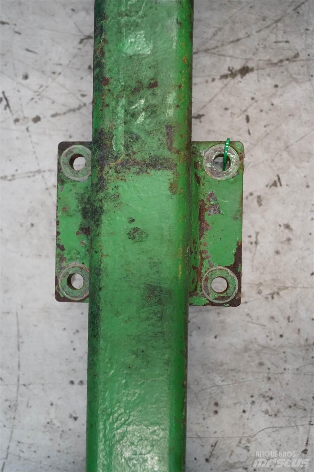 John Deere 592 軸