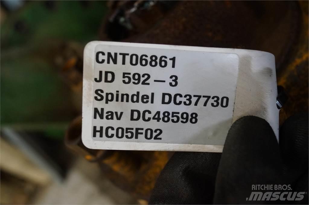 John Deere 592 軸
