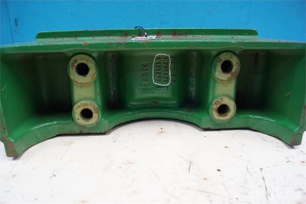 John Deere 6105M 前配重塊
