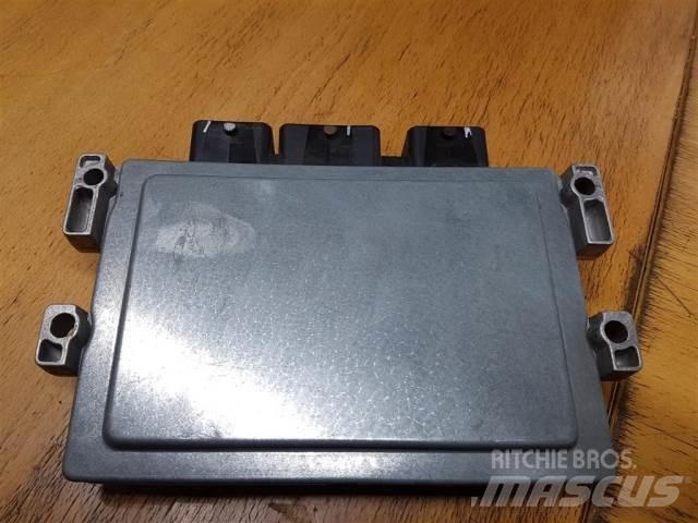 John Deere 6330 電子設備