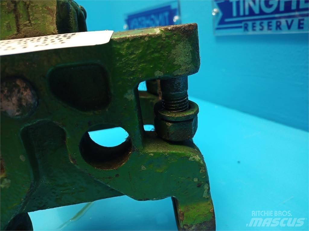 John Deere 710 其他曳引機配件