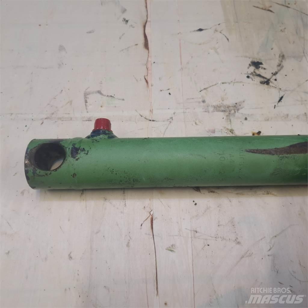 John Deere 820 油壓