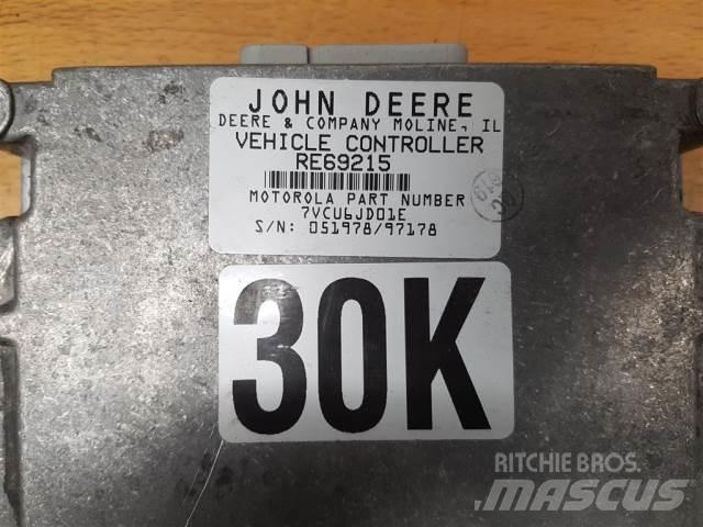 John Deere 8400 電子設備