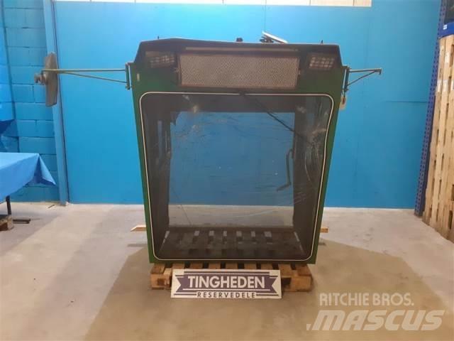 John Deere 955 駕駛室與內部