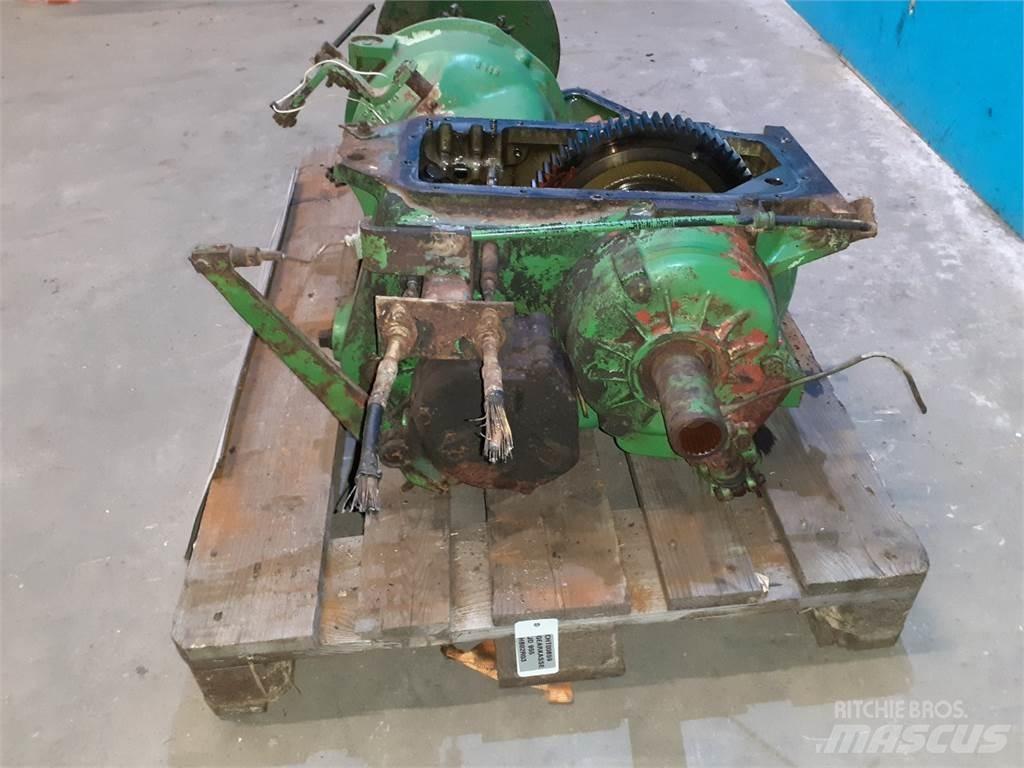John Deere 955 傳動裝置