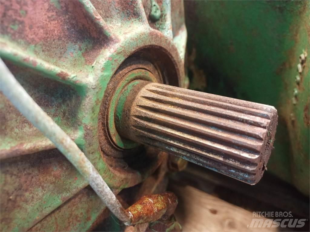 John Deere 965 傳動裝置