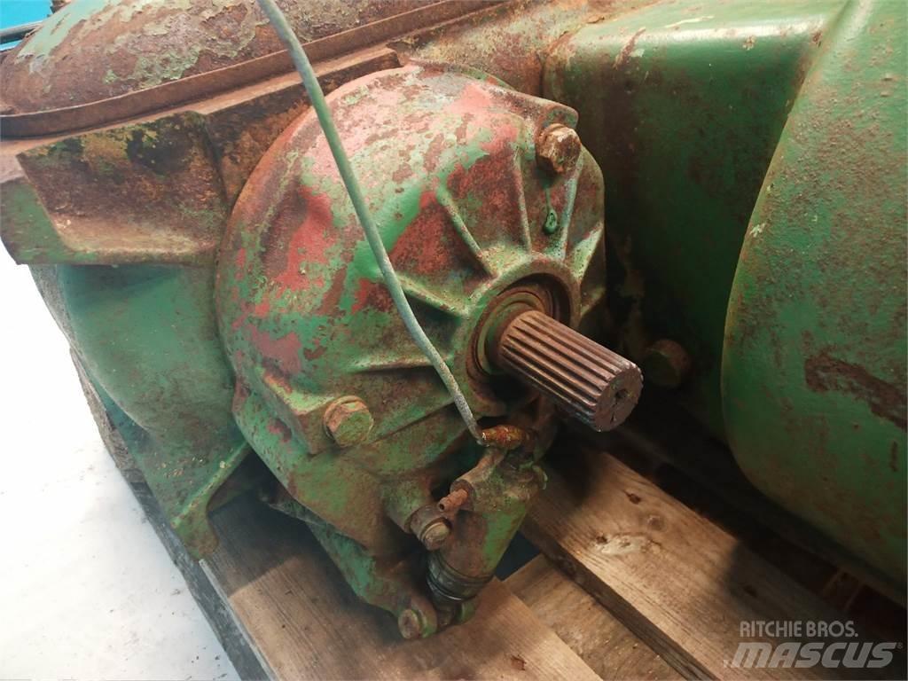 John Deere 965 傳動裝置
