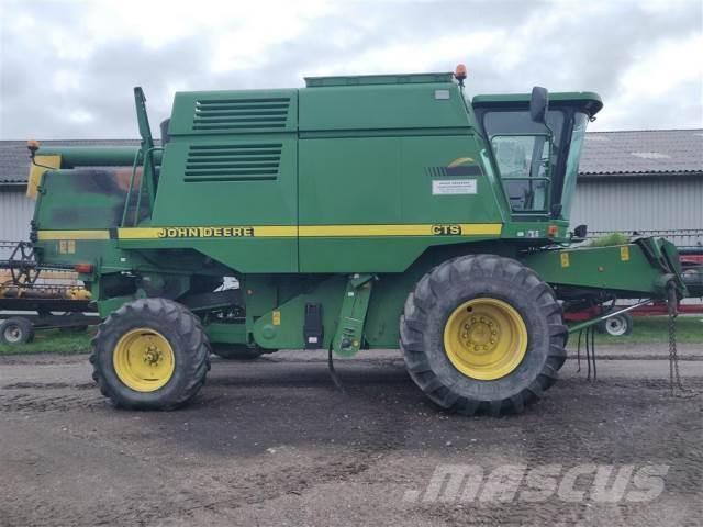John Deere CTS 聯合收穫機