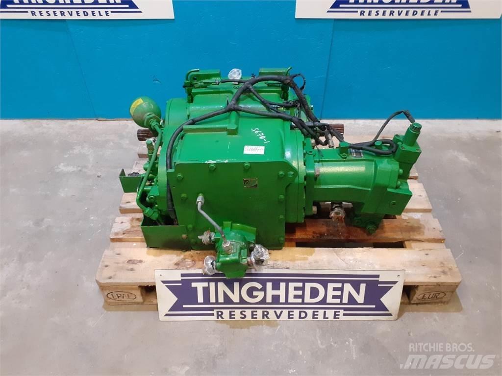 John Deere S670 傳動裝置