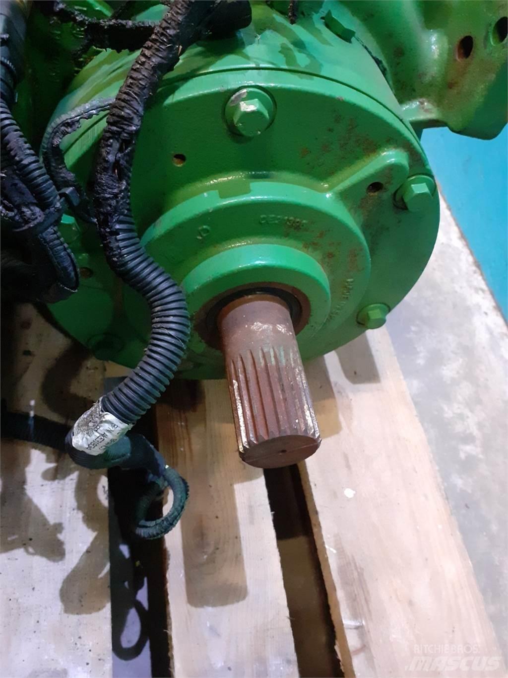 John Deere S670 傳動裝置