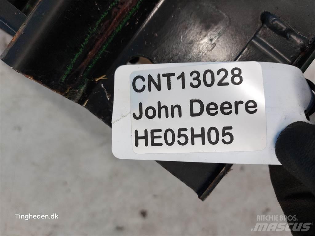John Deere S670 砂鹽撒布機