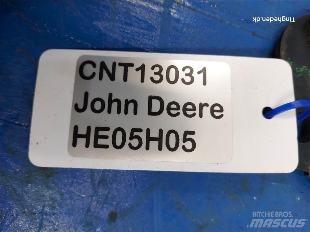John Deere S670 砂鹽撒布機