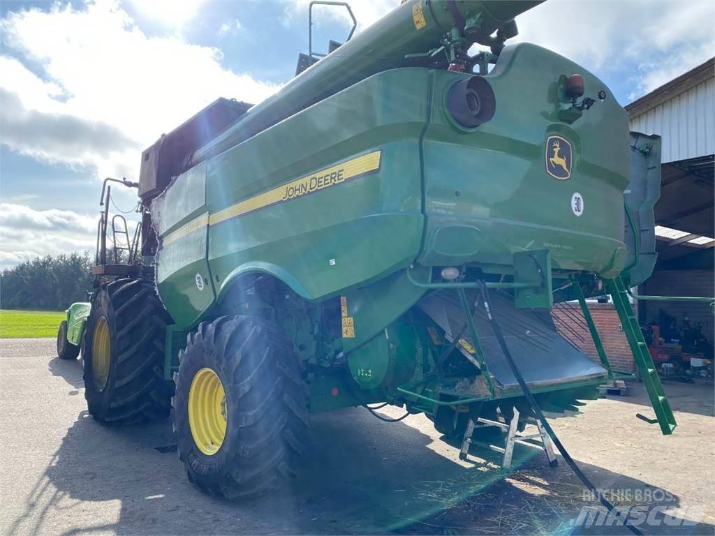 John Deere S670I 聯合收穫機
