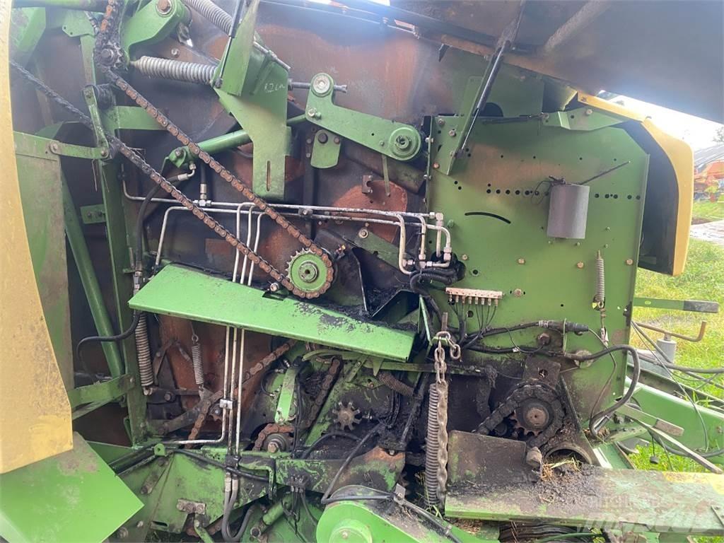 Krone CV150 XC 圓型牧草打包機