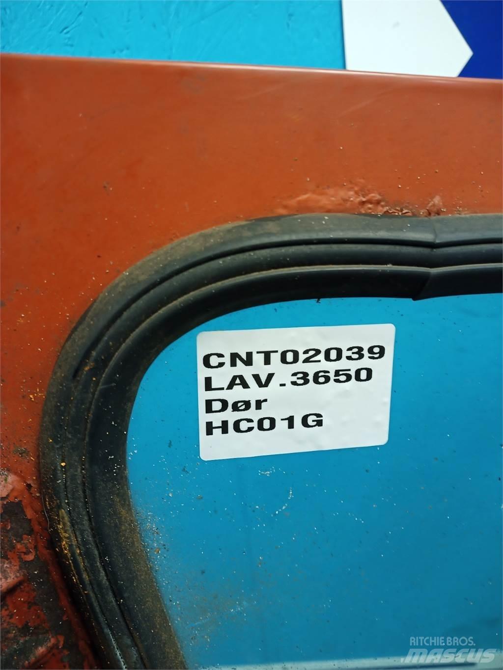 Laverda 3650 駕駛室與內部