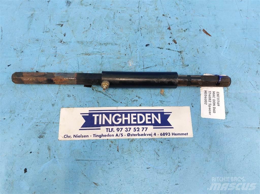 MacDon D60 聯合收穫機配件