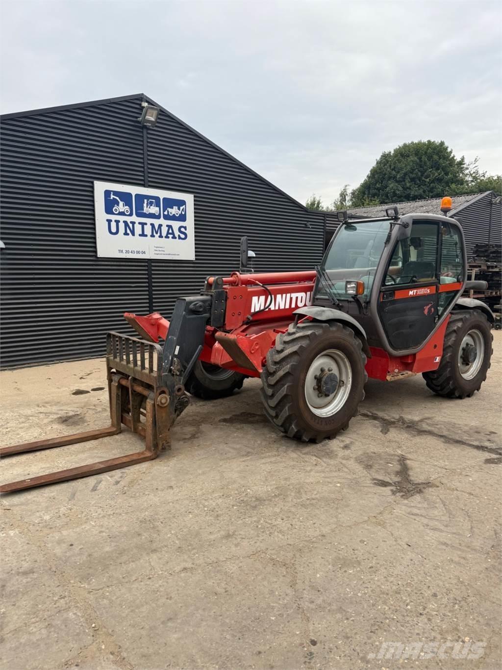 Manitou MT1030 伸縮臂操作車